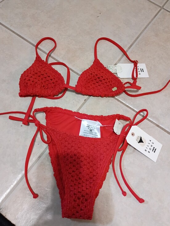 Billabong Other - Billabong Red Crochet Tie-Side Triangle Bikini